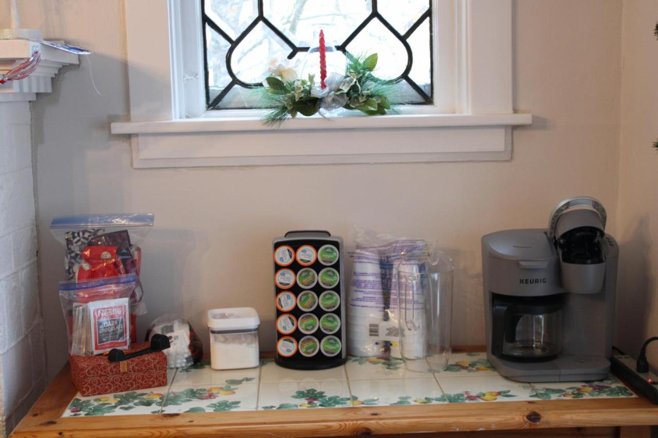 The Hillside B&B. Home W/ Breakfast Service! 위스콘신 델즈 외부 사진