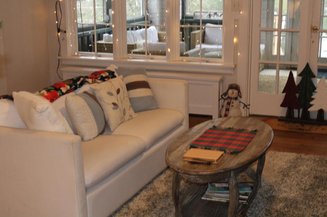The Hillside B&B. Home W/ Breakfast Service! 위스콘신 델즈 외부 사진