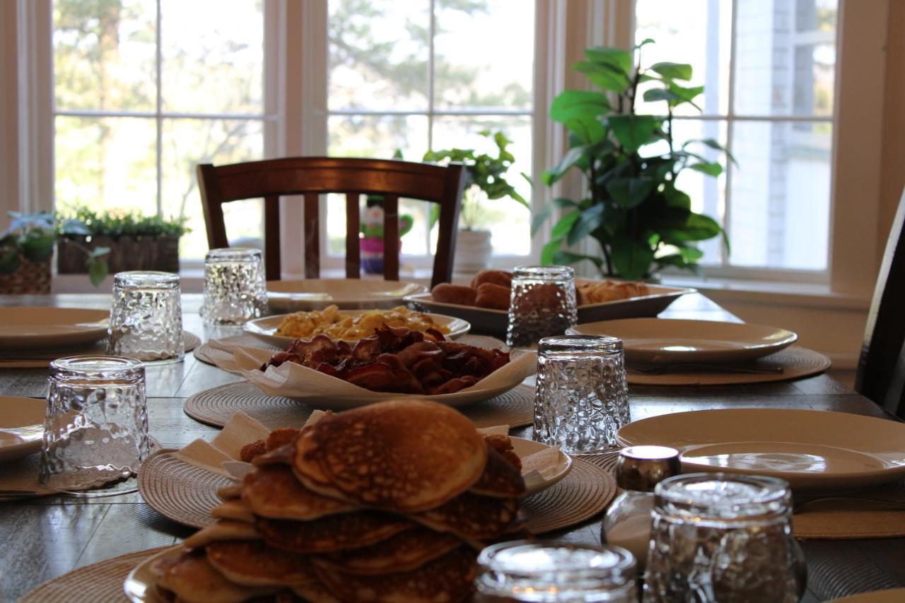 The Hillside B&B. Home W/ Breakfast Service! 위스콘신 델즈 외부 사진