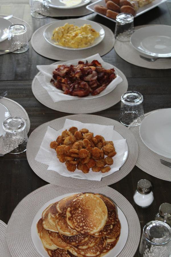 The Hillside B&B. Home W/ Breakfast Service! 위스콘신 델즈 외부 사진