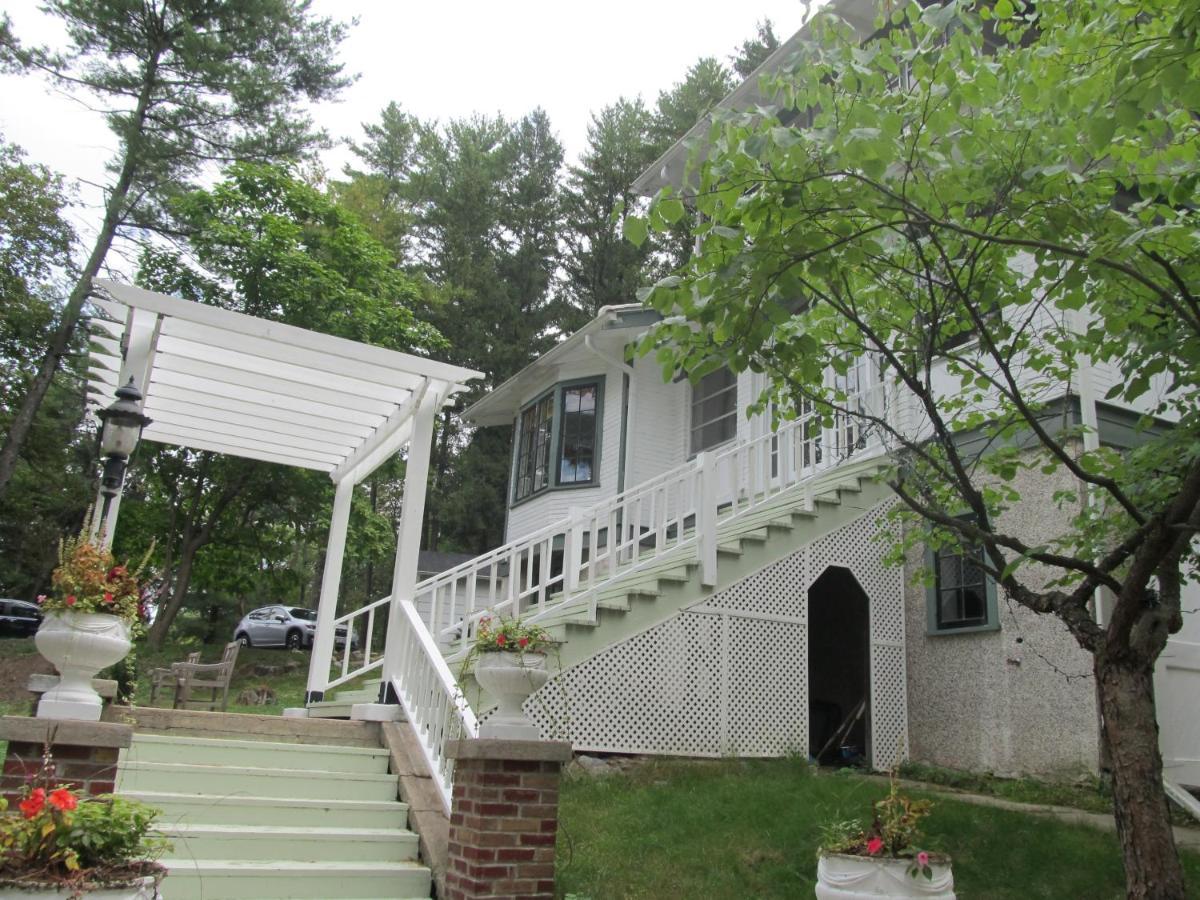 The Hillside B&B. Home W/ Breakfast Service! 위스콘신 델즈 외부 사진